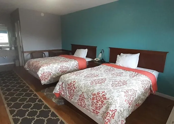 Woodfield Inn And Suites