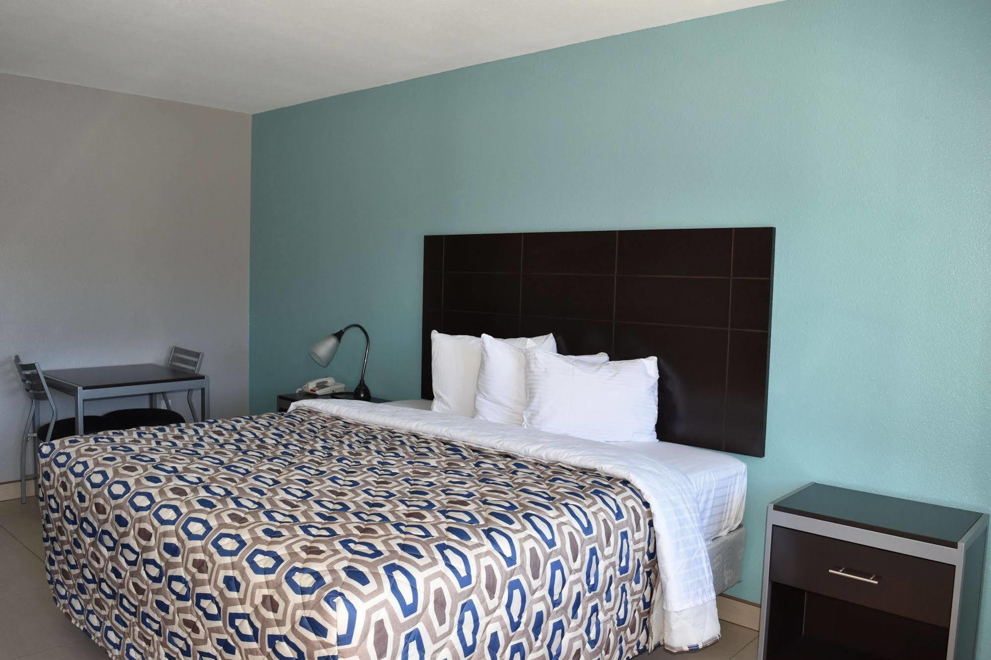 Motel Woodfield And 3*